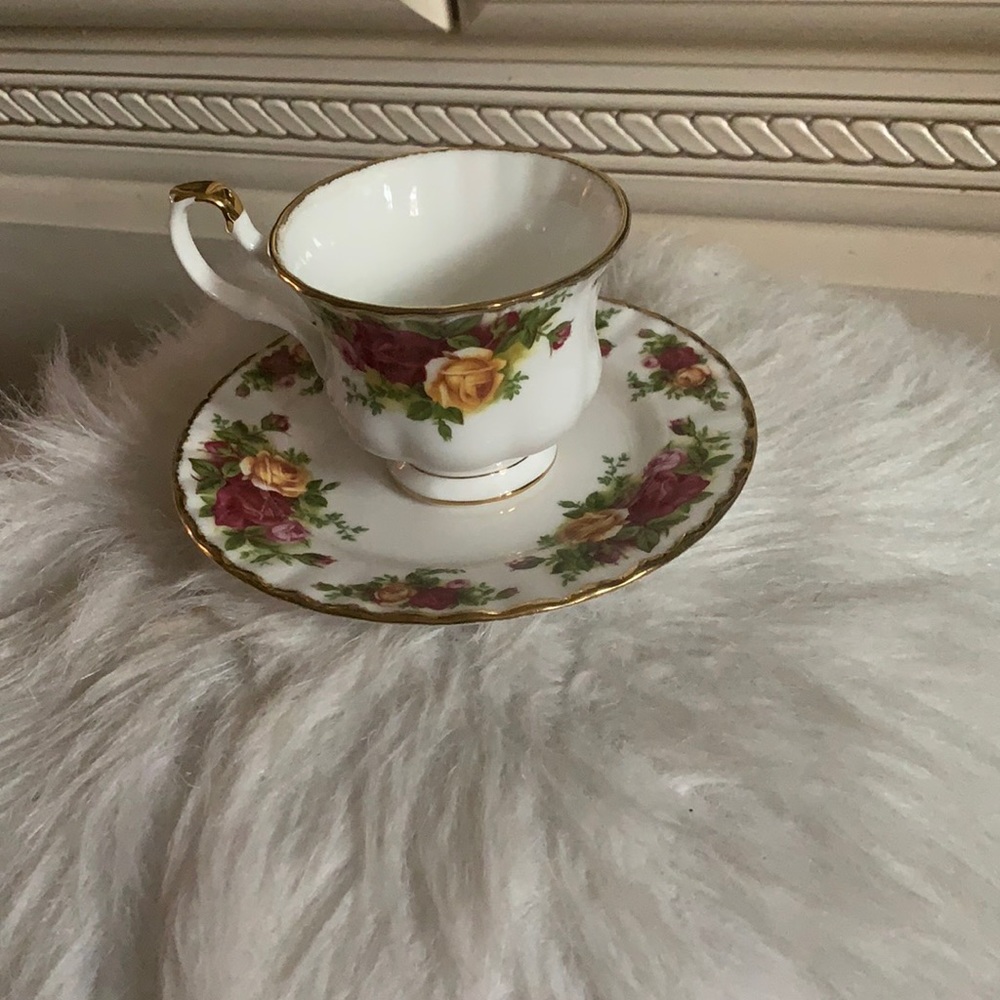 Royal Doulton  tea set
